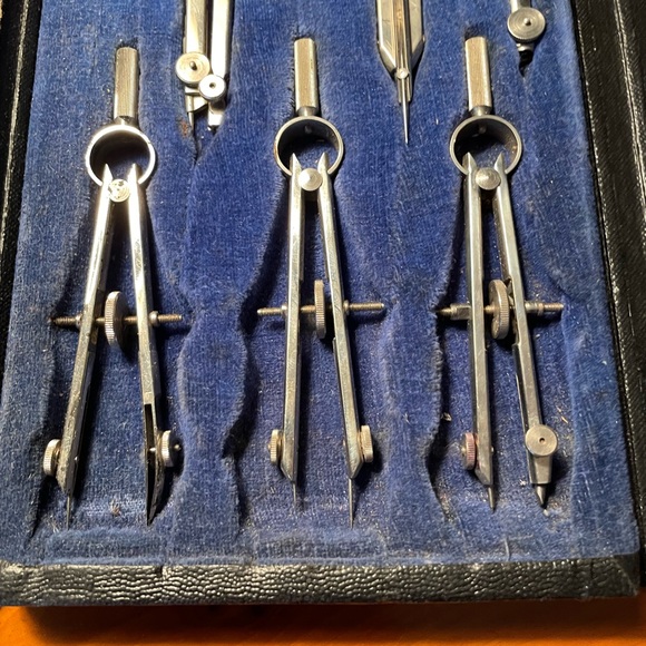 Post Designmaster Compass Set - Picture 2 of 11